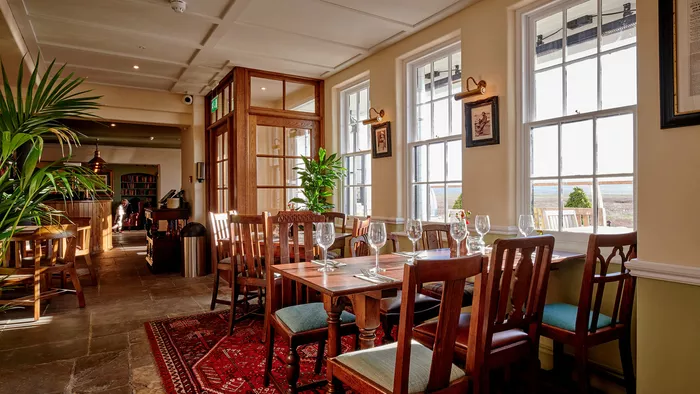 The Ship Hotel (Parkgate) 4