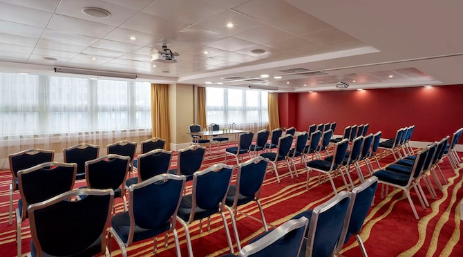 Plaza Suite