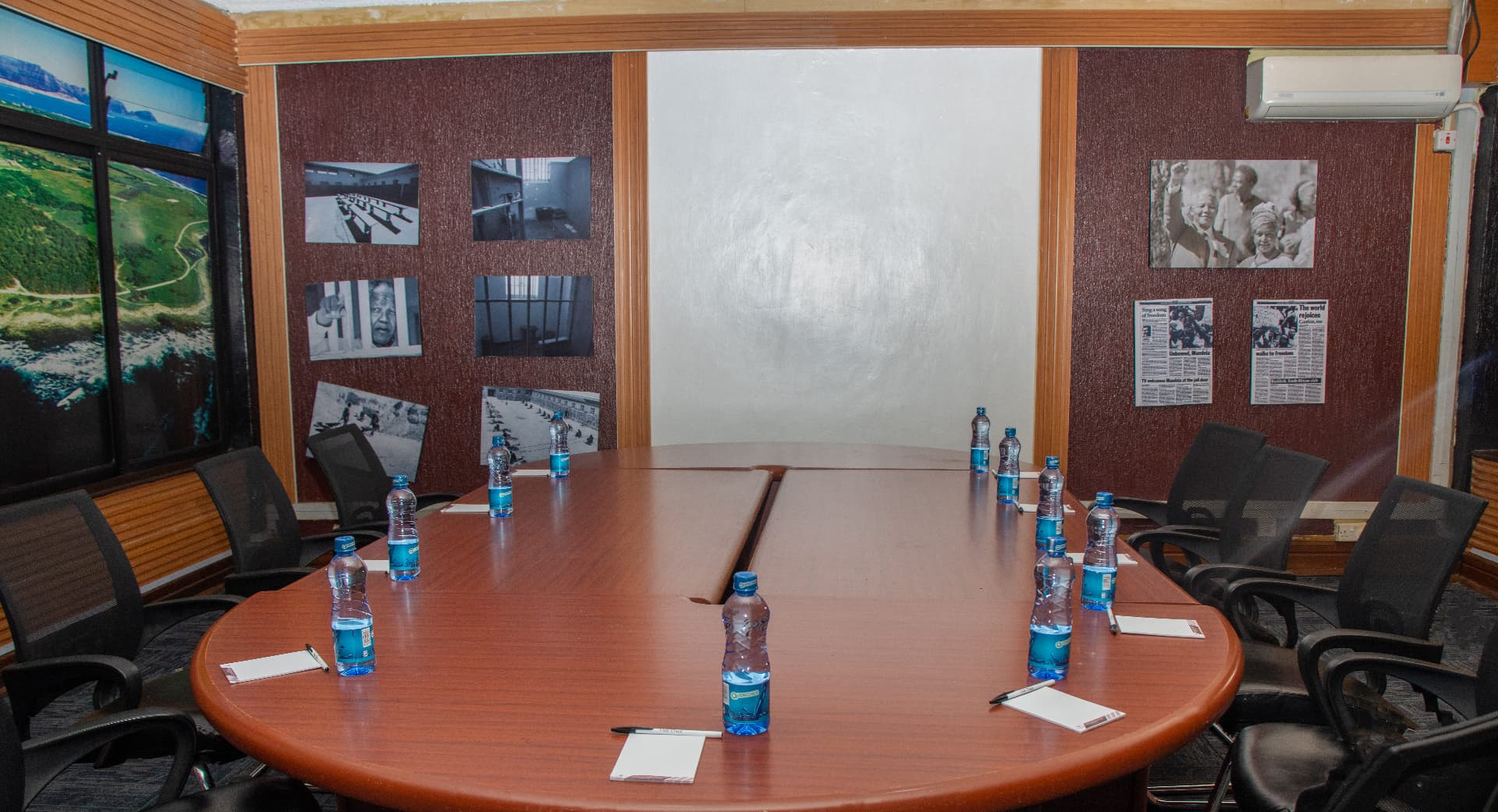 Oak Place Hotel & Conference Centre 5