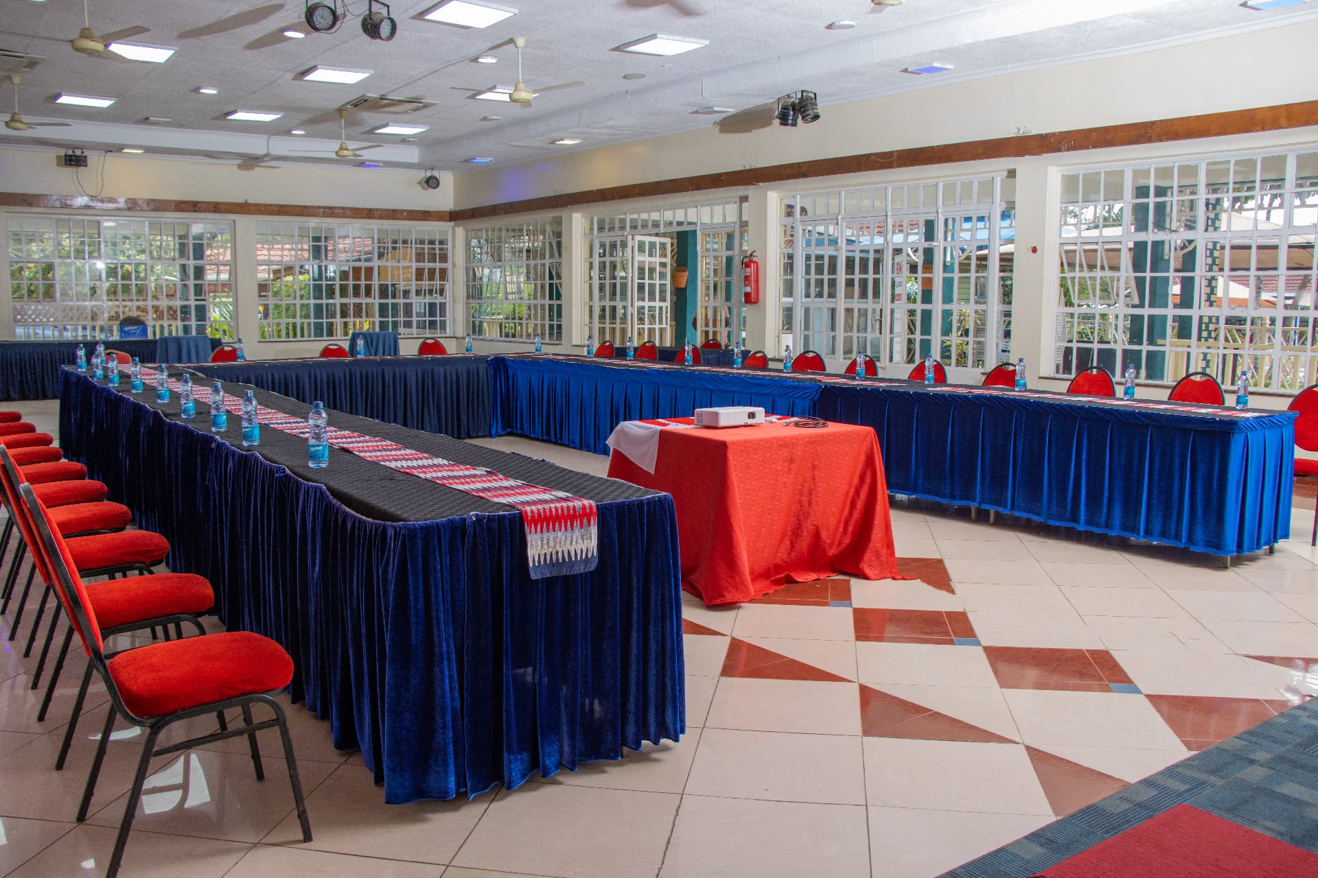 Oak Place Hotel & Conference Centre 3