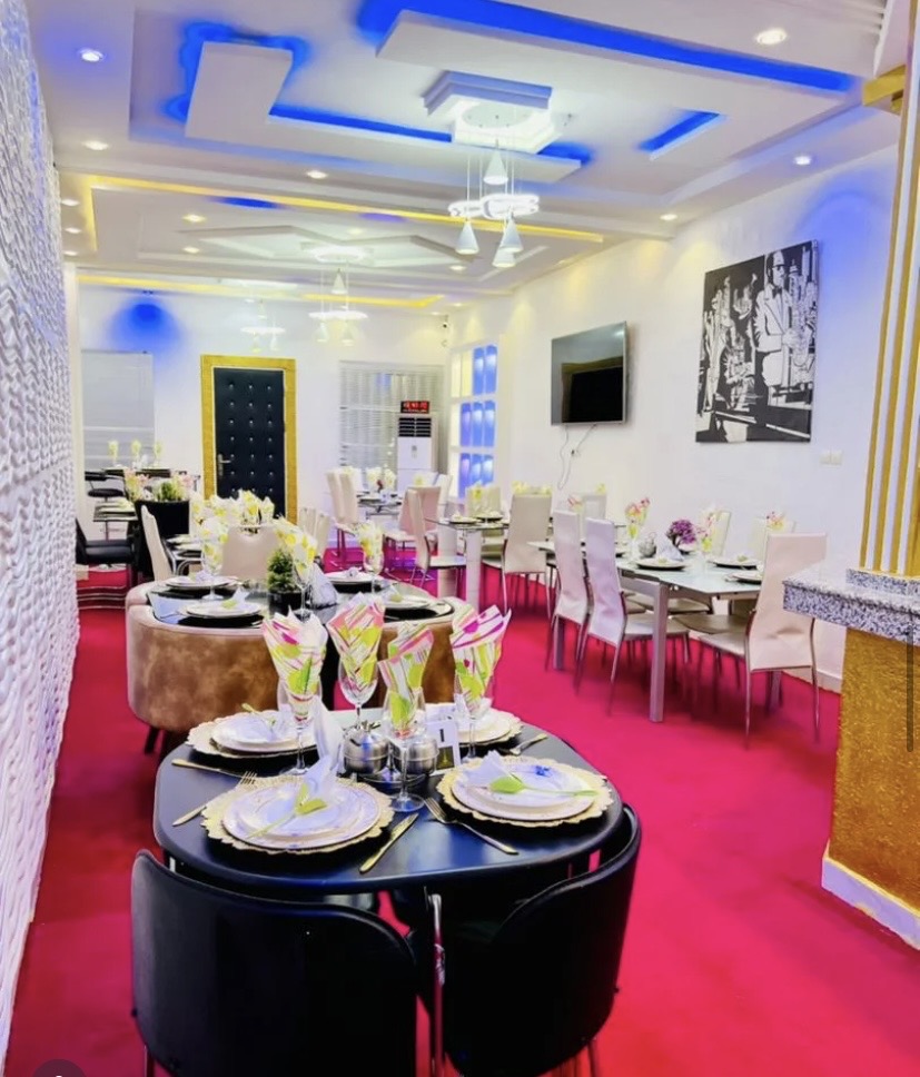 TOUR EIFFEL HOTEL BENIN 2
