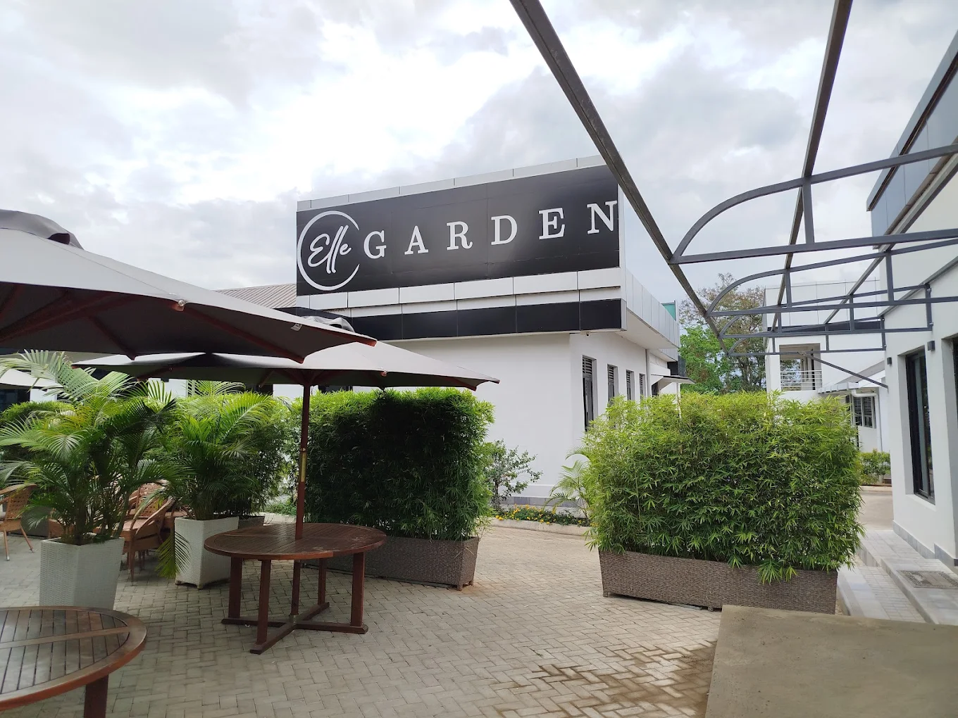 Elle Gardens