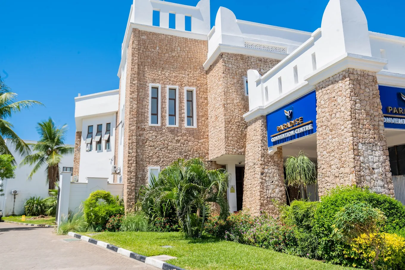 PrideInn Paradise Beach Resort & Spa Convention Centre