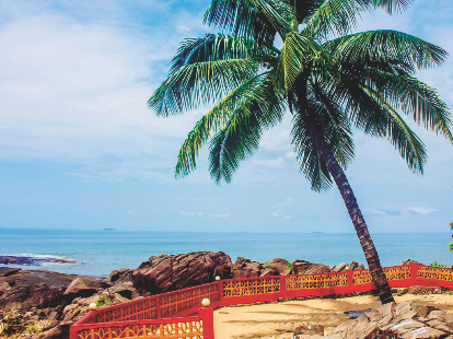 Open-Air Beachfront Grounds
