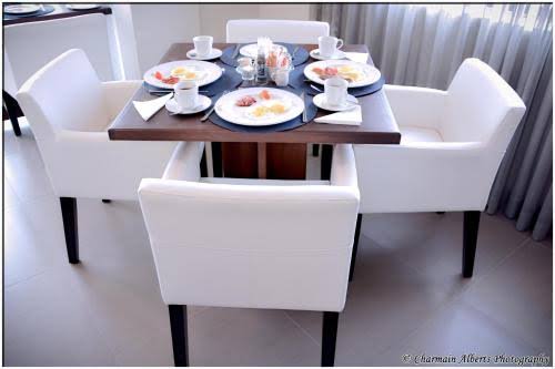 Breakfast Dining Room & Lounge