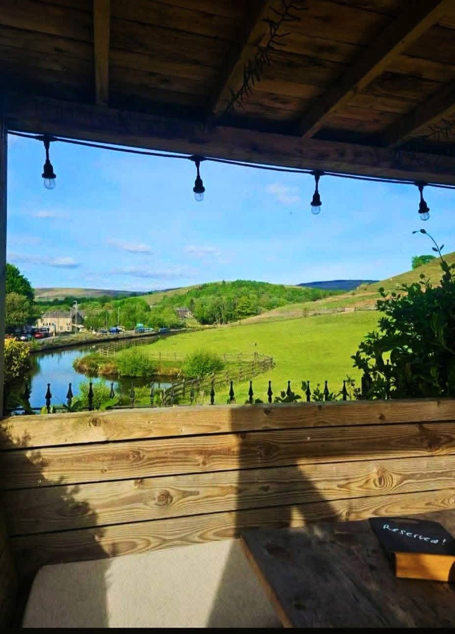 The Waterside Lodge & Pavilion 4