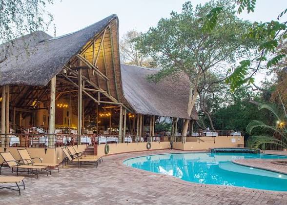 Sedudu River Bar & Pool Deck