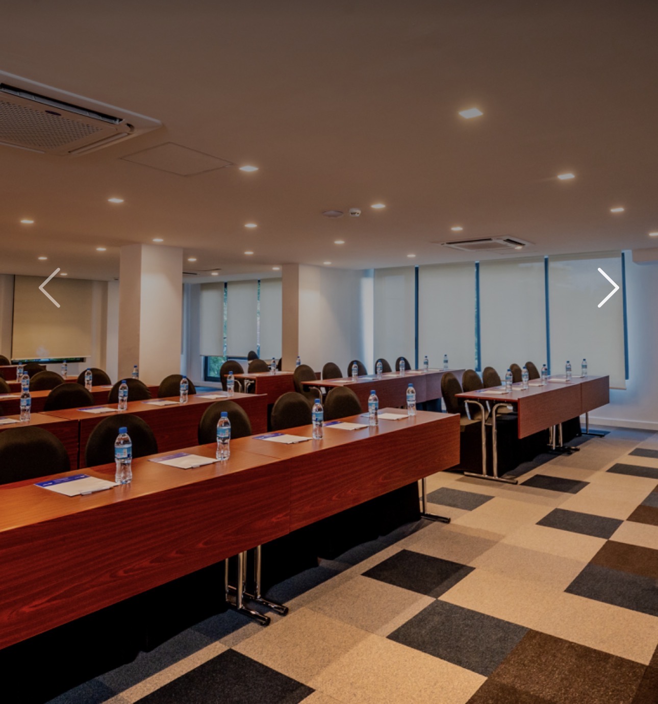 CityBlue Courtyard Hotel & Suites