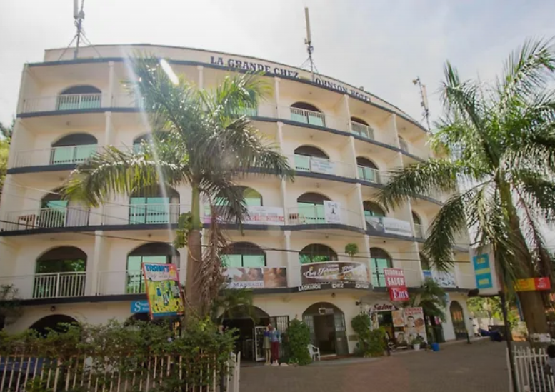La Grand Chez Johnson Hotel