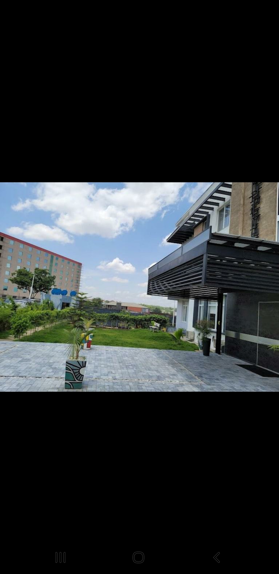 Expansive Green Garden Space