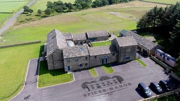 Spicer Manor