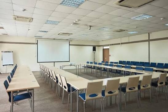 Caucus Room 8
