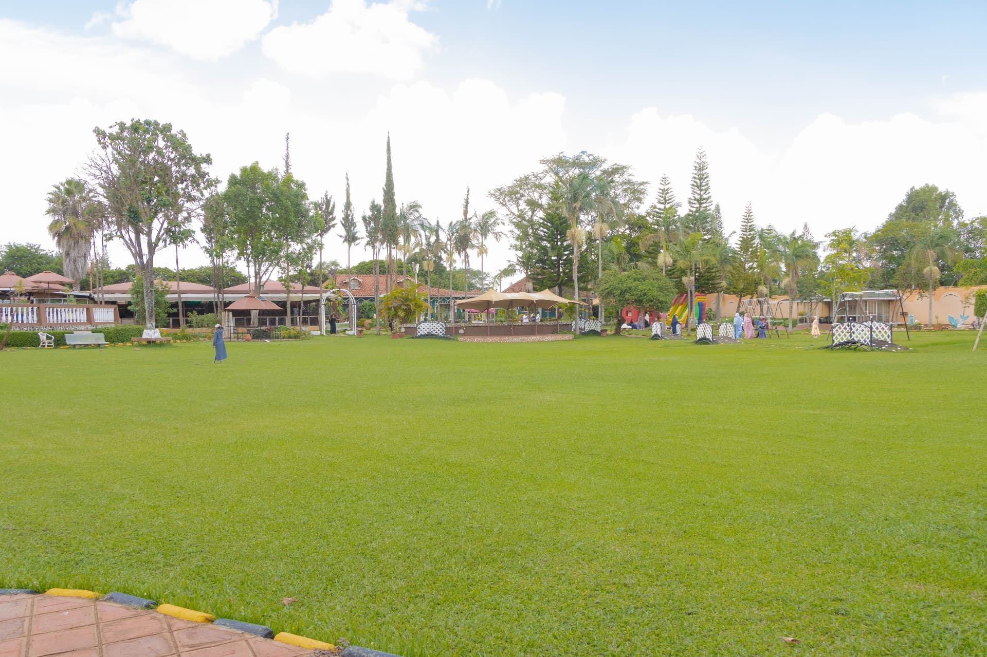 Oak Place Hotel & Conference Centre 2