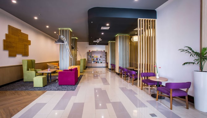 Lounge Bar