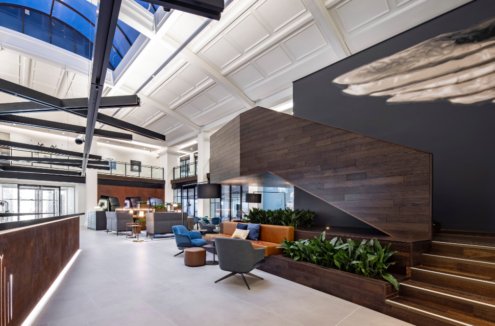 Atrium Bar