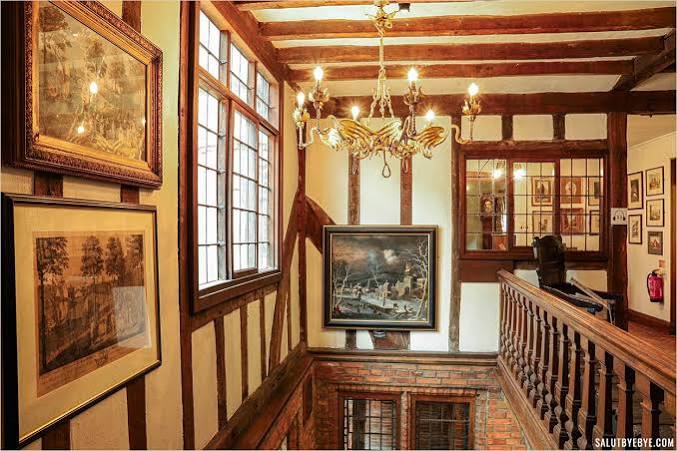 The Committee Room