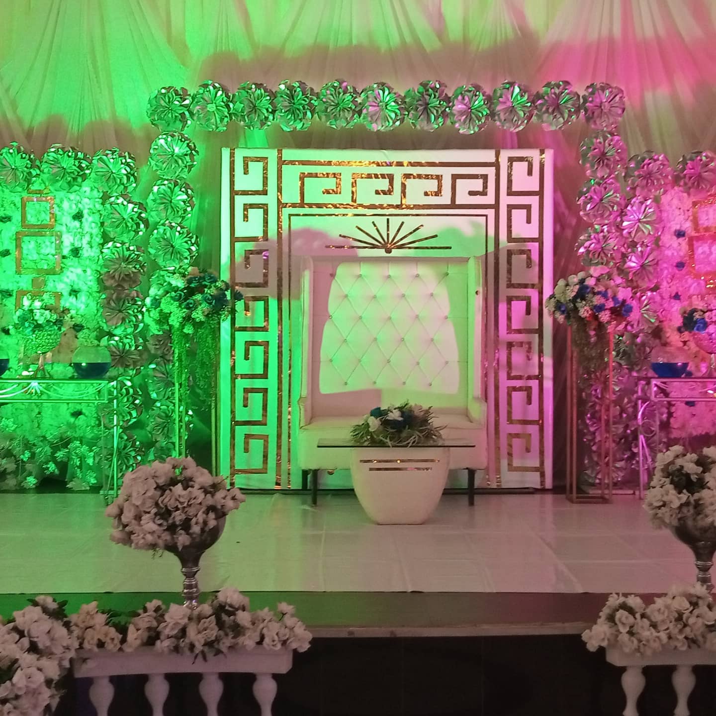 Mini Hall