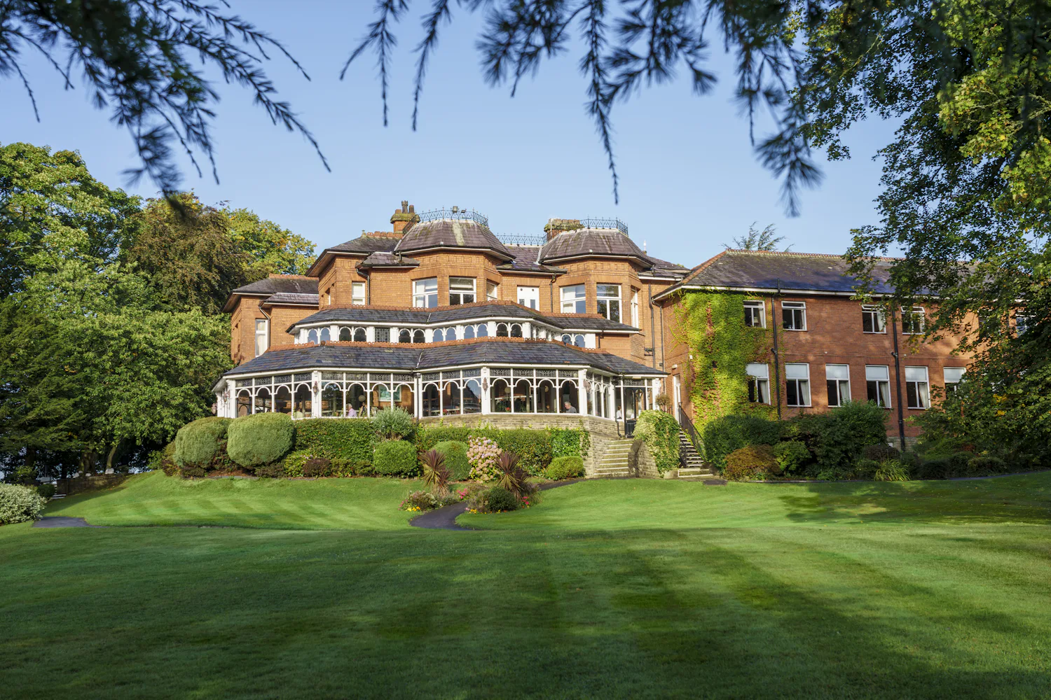 Macdonald Kilhey Court Hotel & Lakeside Conference Centre