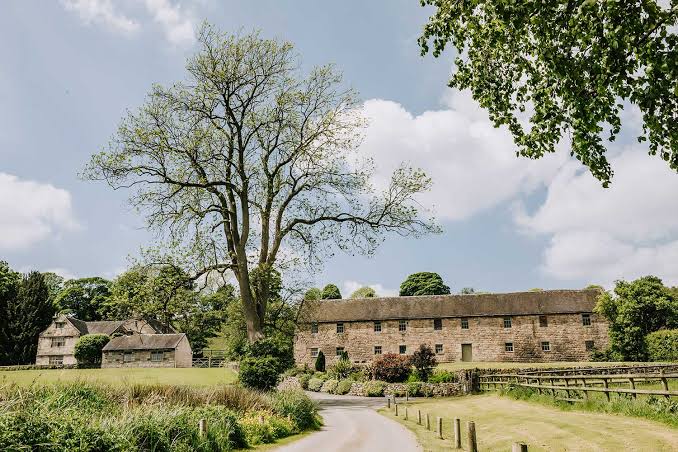 The Ashes Barns