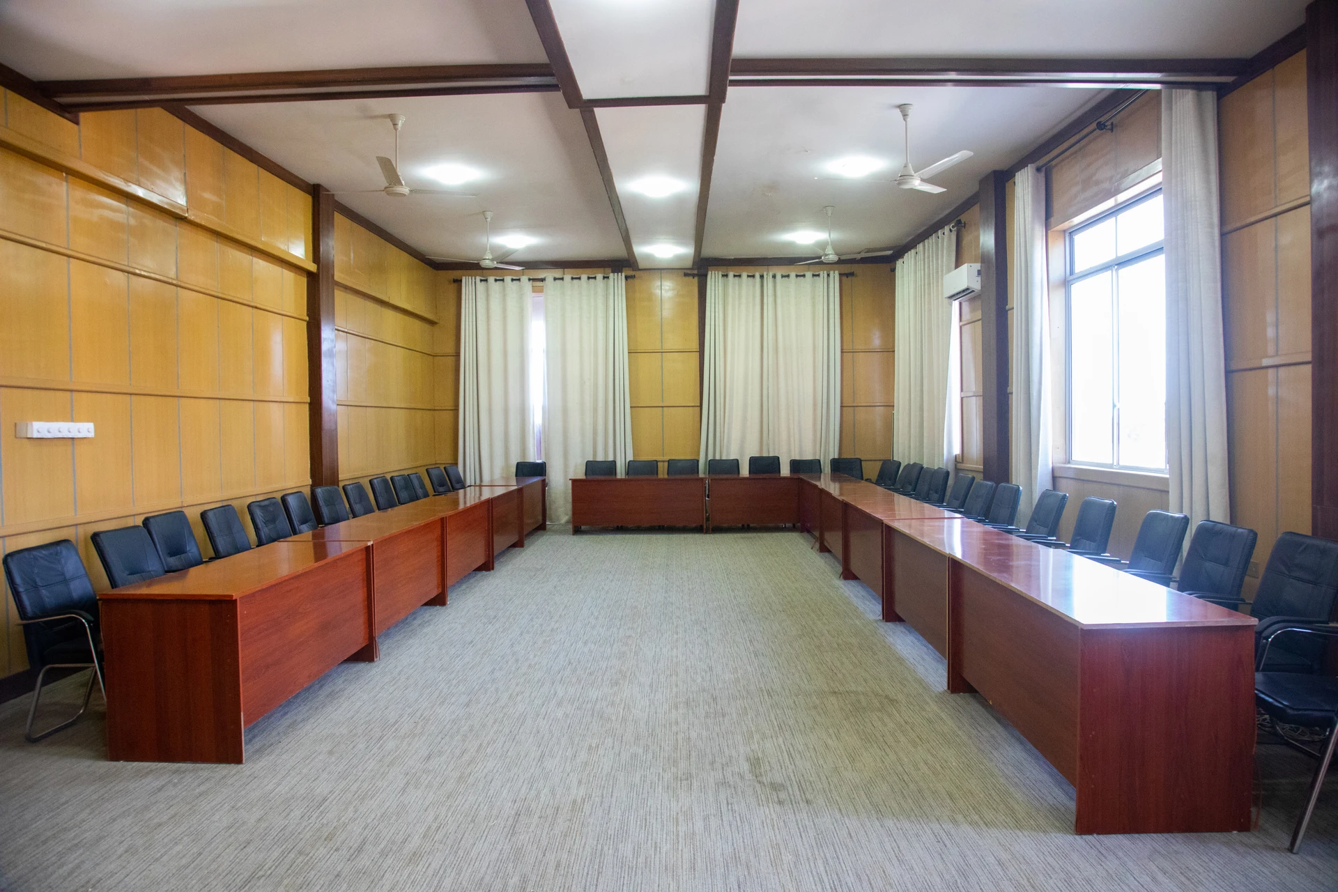Syndicate & Breakout Meeting Room 1