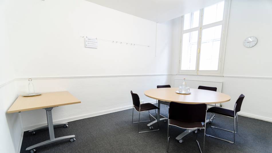 Meeting Room F15