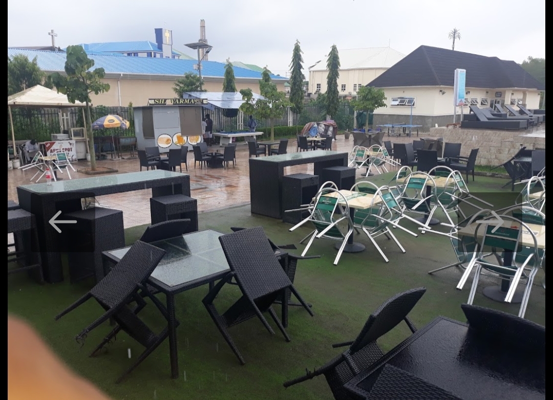 Outdoor Lounge