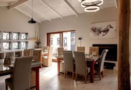 Sunlit Breakfast Dining Room & Courtyard