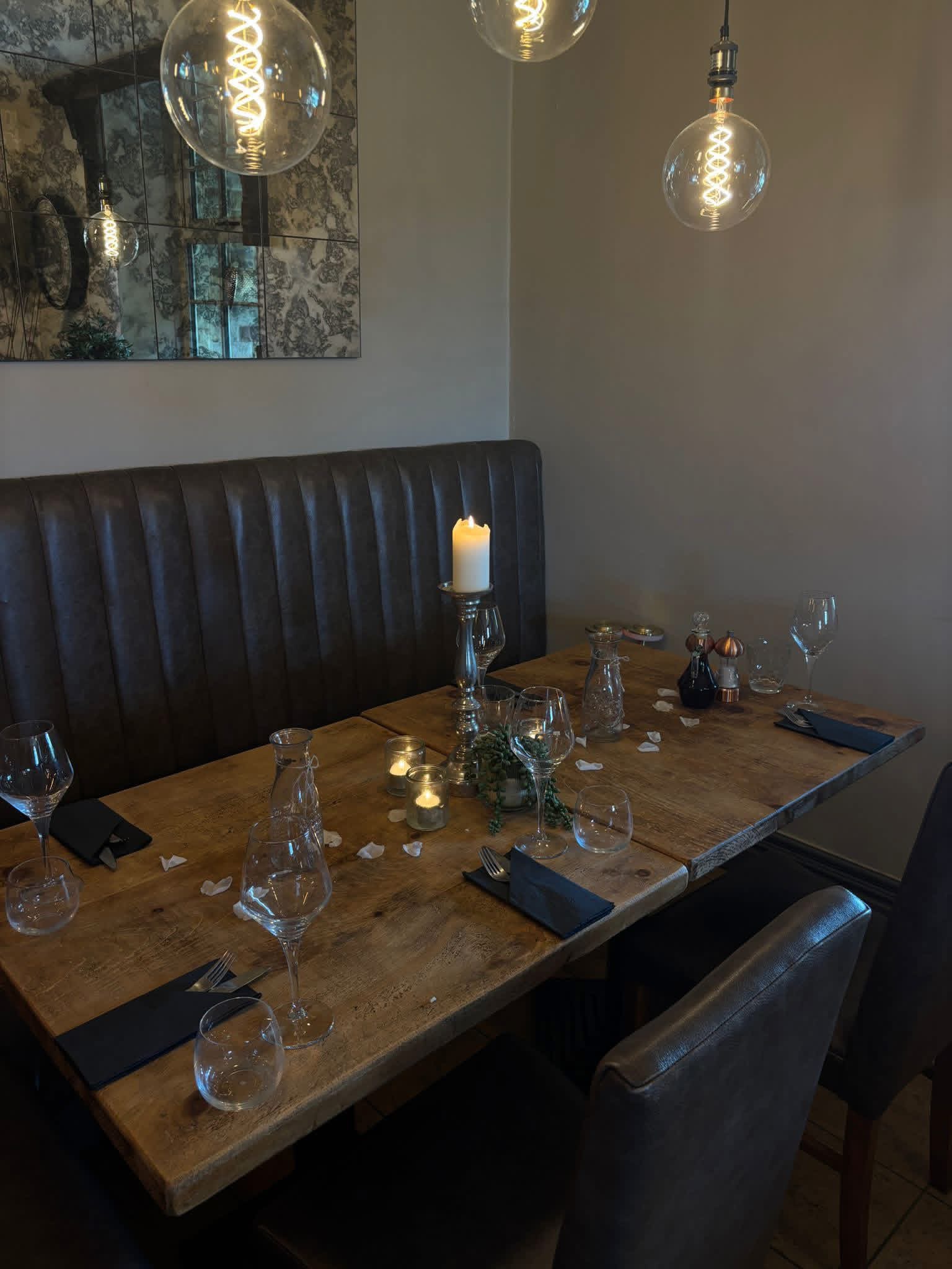 Main Restaurant & Lounge