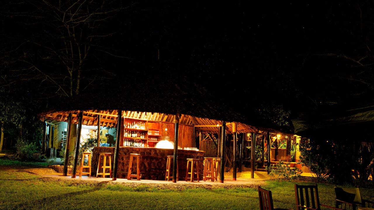 The Stone-Walled Lounge & Bar