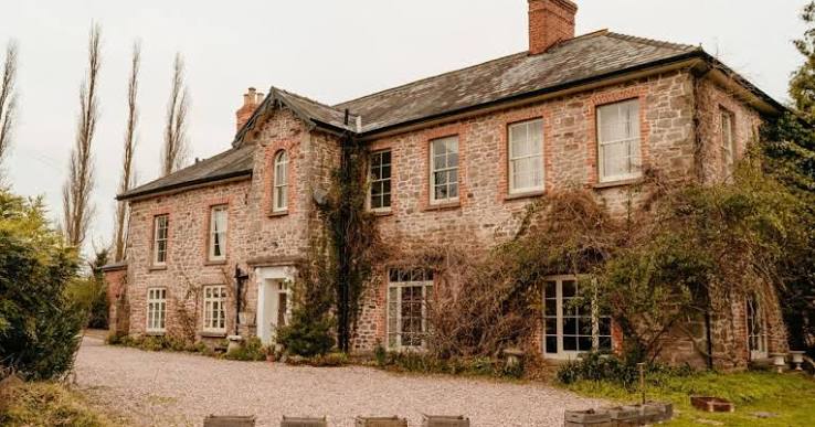 Lyde Court