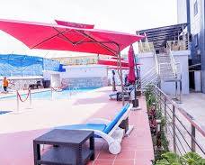 Serene Outdoor Spaces / Poolside