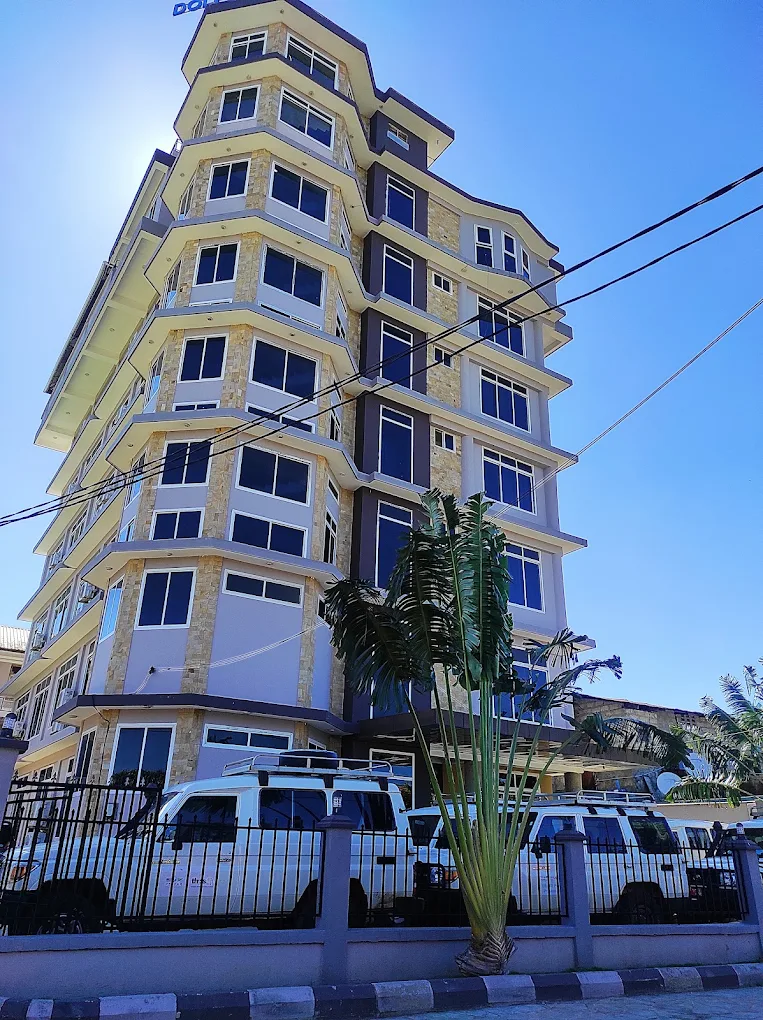 Dolphin Hotel & Restaurant