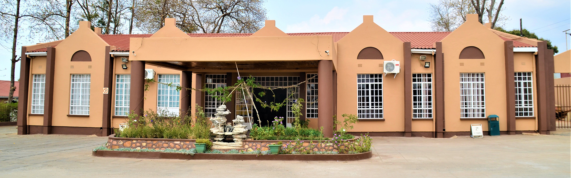 Riverside Hotel & Conference Centre 4