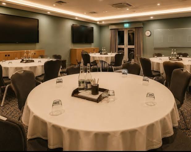 Stonecross Manor Hotel 5