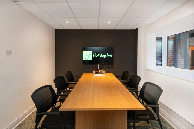 Syndicate Room 1