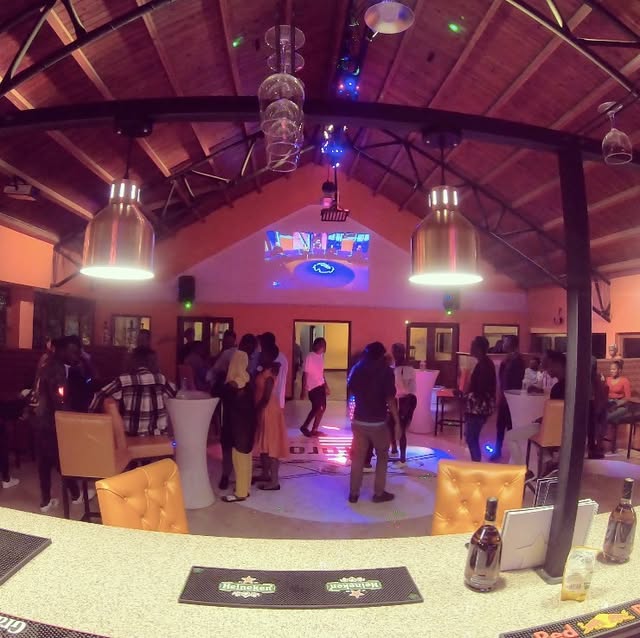 Cocktail & Entertainment Lounge