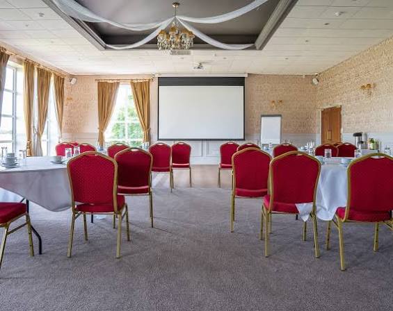 Fairways Suite