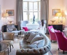 Pink Lounge