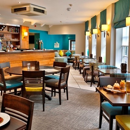 Lincoln's Bar & Terrace