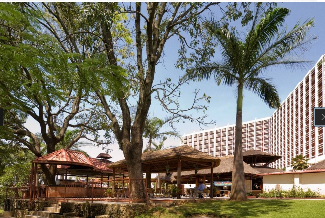 Outdoor Cabanas / Garden Huts