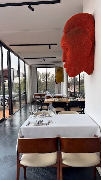 Restaurant & Bar