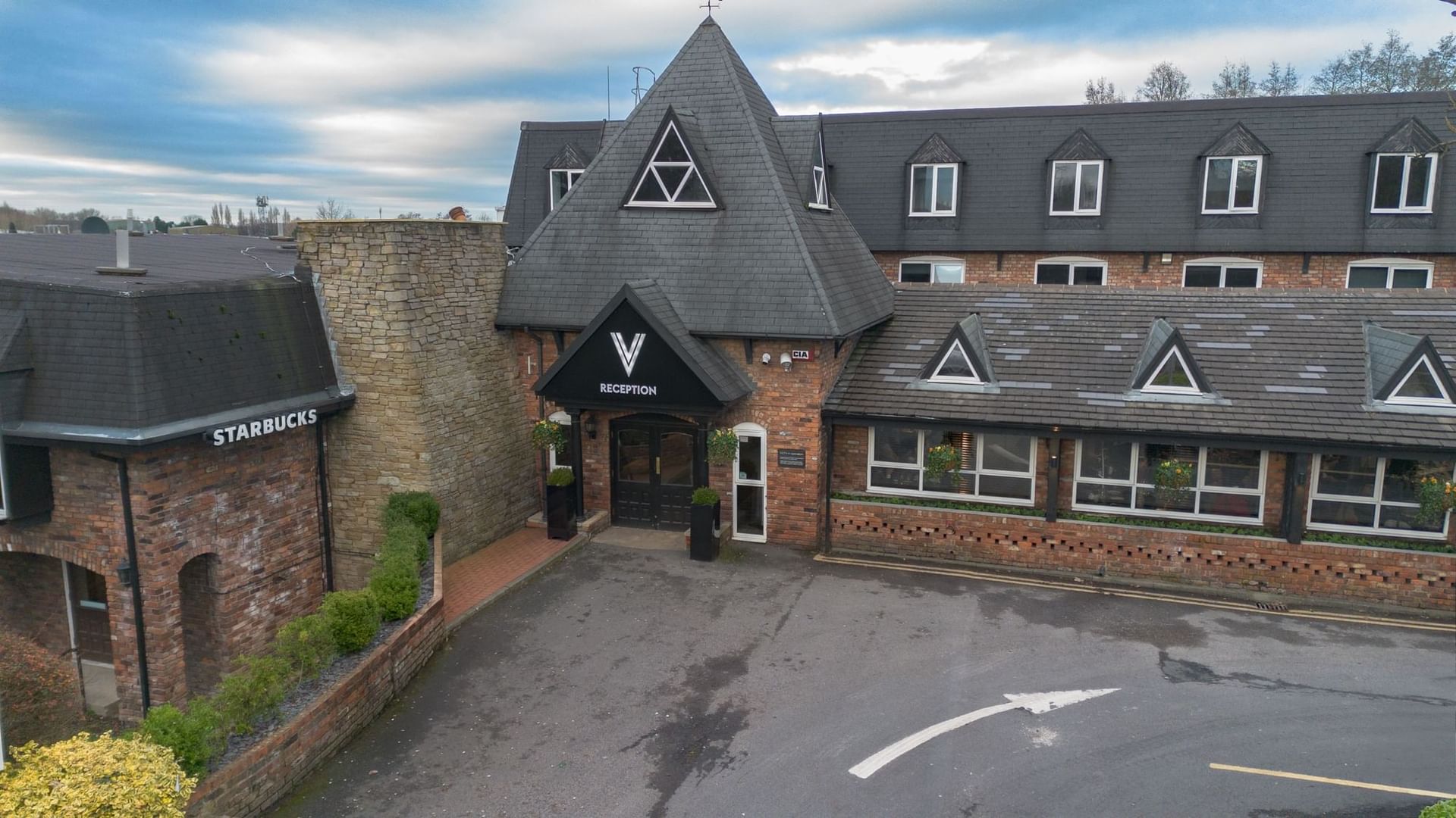 Village Hotel Manchester Hyde 2