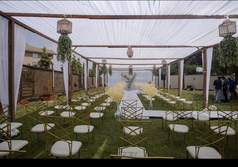 Cove Outdoor Space