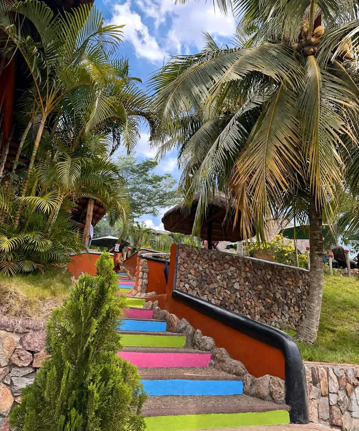 Hilburi Abury Resort & Event Center 4