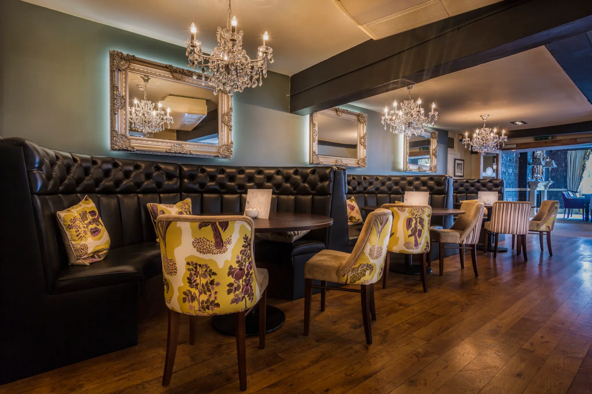 The Golden Lion Hotel, Eatery and Coffee House 2