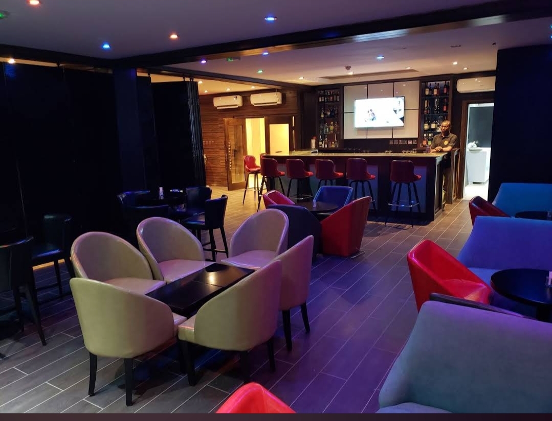 Multipurpose Indoor Lounge