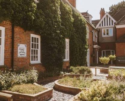 Healing Manor Hotel 2