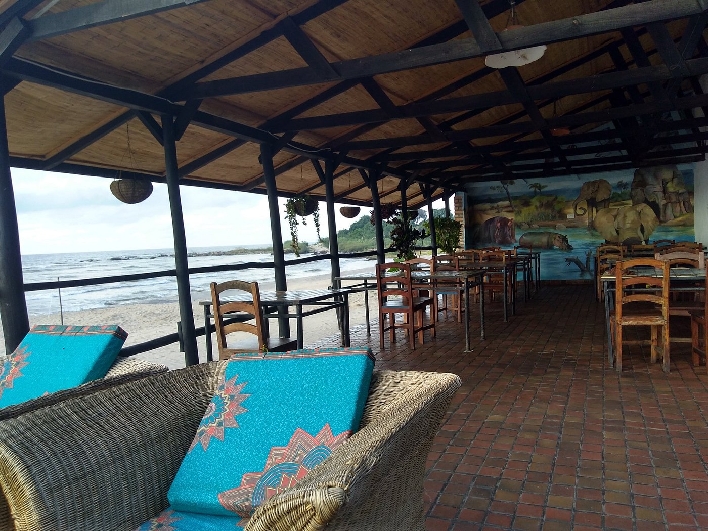 Mabwana Boardroom