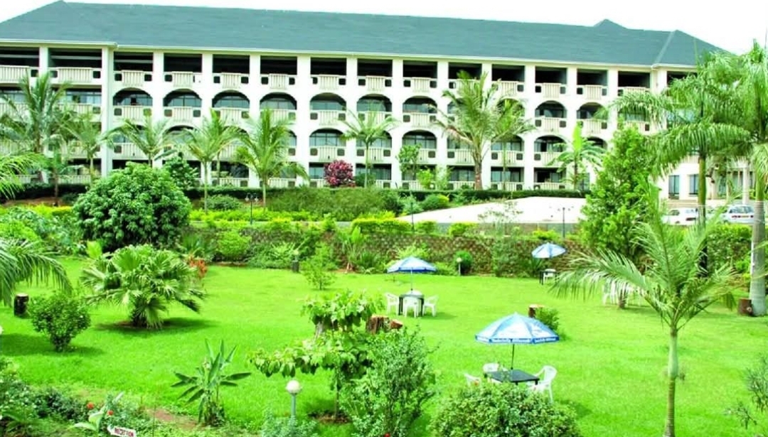 Tropic Inn Hotel Conference Center 3
