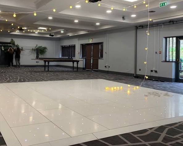 Village Hotel Leeds North 4